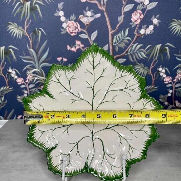 Olfaire Majolica Portugal White & Green Maple Leaf Plates Set of 5 - Picture 2 of 14